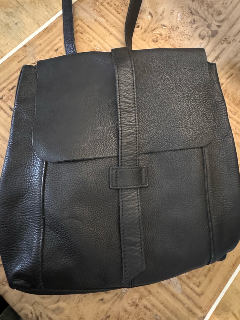 Duluth Trading Co Black Leather Messenger Crossbody Bag